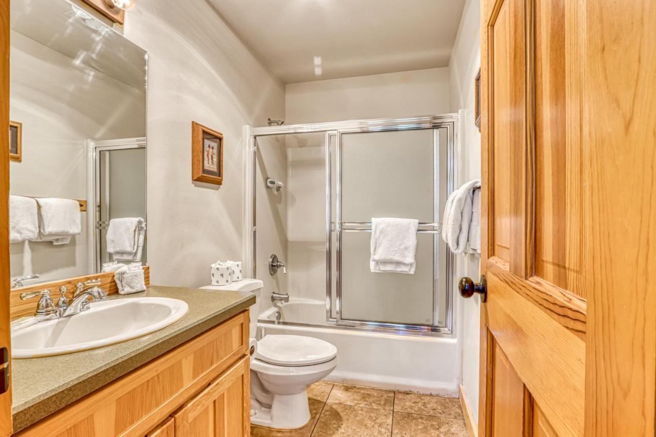 Eagle Crest Resort Cabin Редмонд Экстерьер фото